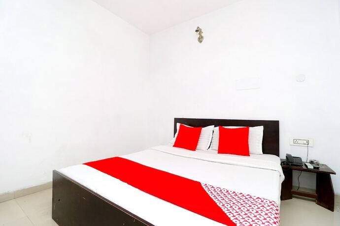 Imagen de la habitación del Hotel Oyo 6785 Sunder Bus Stand. Foto 10
