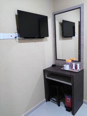 Imagen de los exteriores del Hotel Oyo 721 Silibin Times Inn. Foto 13