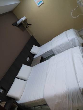 Imagen de los exteriores del Hotel Oyo 721 Silibin Times Inn. Foto 15