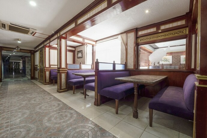 Imagen de los interiores del Hotel Oyo 75328 Punjabi Junction. Foto 17