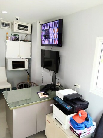 Imagen de los interiores del Hotel Oyo 75403 Dinosaur Apartment. Foto 15
