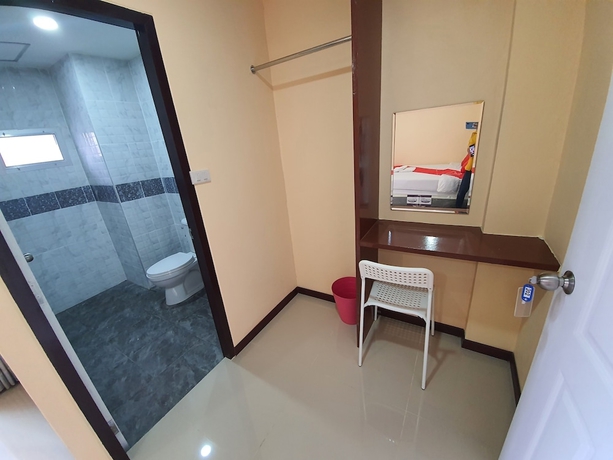 Imagen de la habitación del Hotel Oyo 75410 Awa Don Muang. Foto 4