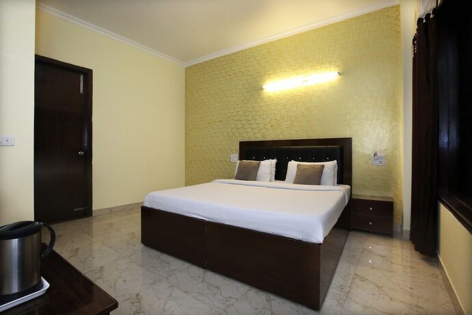 Imagen de la habitación del Hotel Oyo 7724 Pr Chandigarh. Foto 13