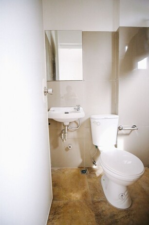 Imagen de la habitación del Hotel Oyo 789 Abn Residences. Foto 21
