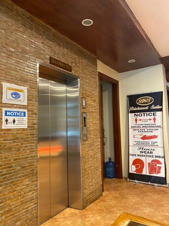 Imagen de los interiores del Hotel Oyo 797 Brickwood Suites. Foto 17