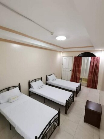 Imagen de la habitación del Hotel Oyo 799 Ddd Habitat Iloilo. Foto 15