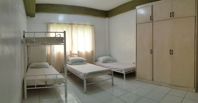 Imagen de la habitación del Hotel Oyo 800 Ddd Habitat Dormtel Bacolod. Foto 17