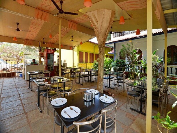 Imagen del bar/restaurante del Hotel Oyo 8024 Near Baga Beach. Foto 20
