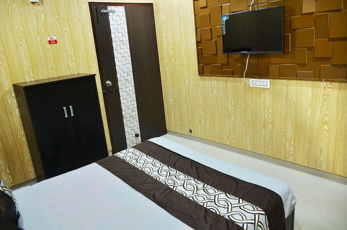 Imagen de la habitación del Hotel Oyo 8105 Model Town. Foto 17