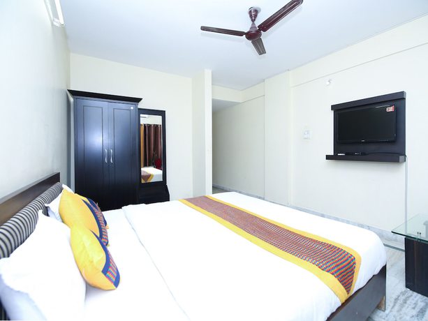 Imagen de la habitación del Hotel Oyo 8170 Datt Residency. Foto 2