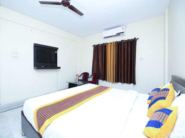 Imagen de la habitación del Hotel Oyo 8170 Datt Residency. Foto 10