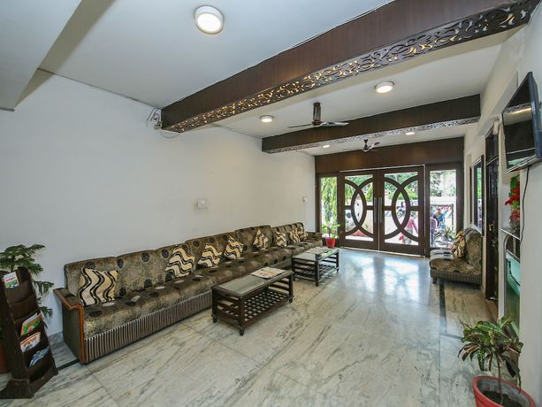 Imagen de los interiores del Hotel Oyo 8170 Datt Residency. Foto 19