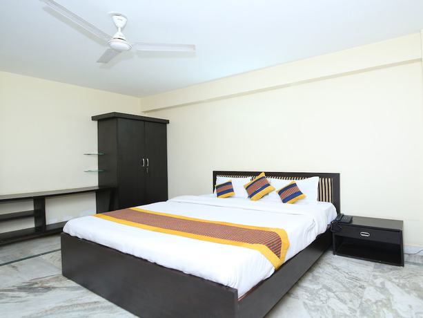 Imagen de la habitación del Hotel Oyo 8170 Datt Residency. Foto 11