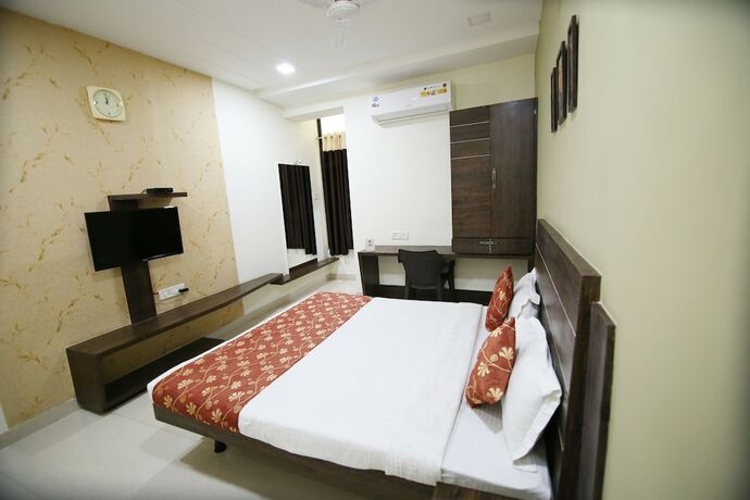 Imagen de la habitación del Hotel Oyo 8173 Singh Palace. Foto 12