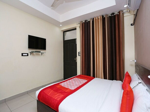Imagen de la habitación del Hotel Oyo 8232 Krb Paradise. Foto 14