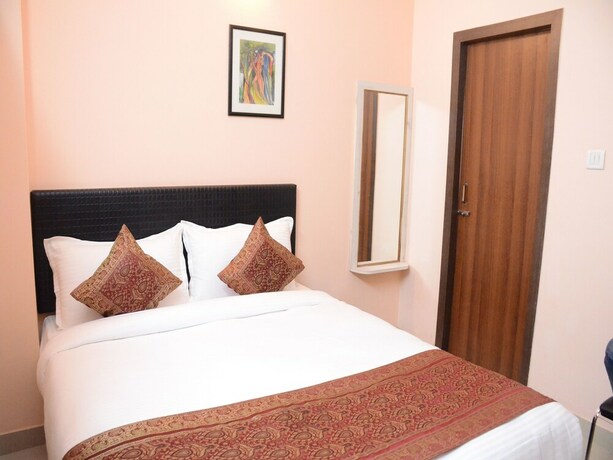Imagen de la habitación del Hotel Oyo 8448 Shyamal. Foto 24