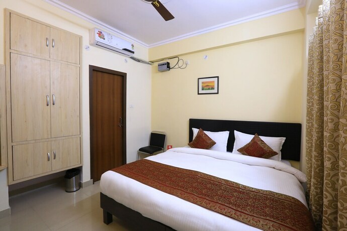 Imagen de la habitación del Hotel Oyo 8448 Shyamal. Foto 25