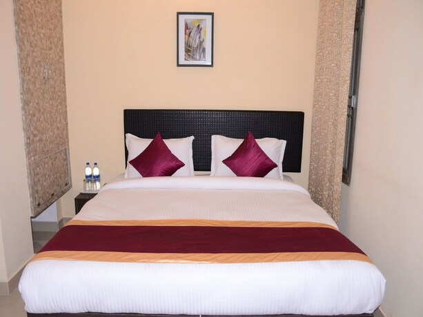 Imagen de la habitación del Hotel Oyo 8448 Shyamal. Foto 27