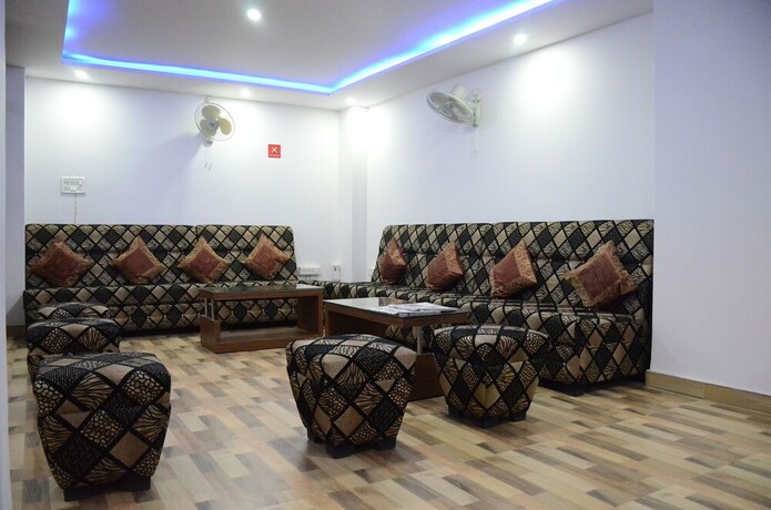 Imagen de los interiores del Hotel Oyo 8448 Shyamal. Foto 38