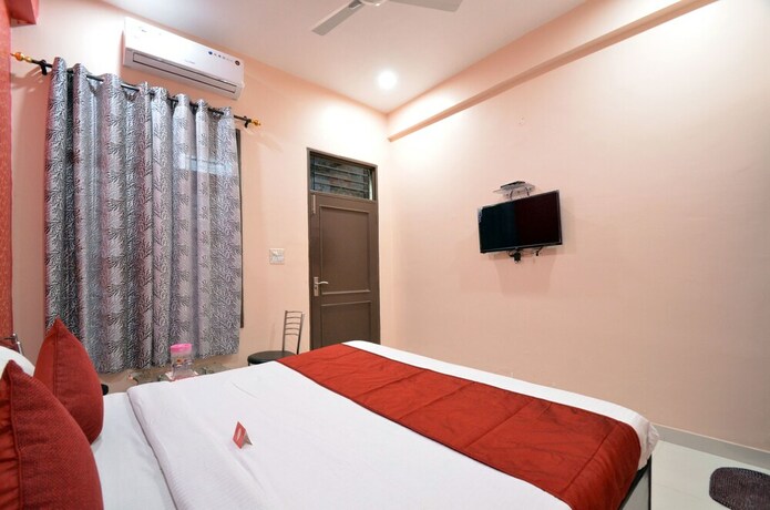 Imagen de la habitación del Hotel Oyo 8452 New Arya 2. Foto 9