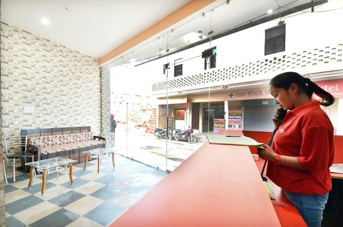 Imagen de los interiores del Hotel Oyo 8452 New Arya 2. Foto 16