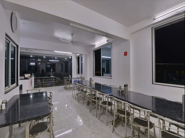 Imagen del bar/restaurante del Hotel Oyo 8568 Kishan Villas. Foto 2