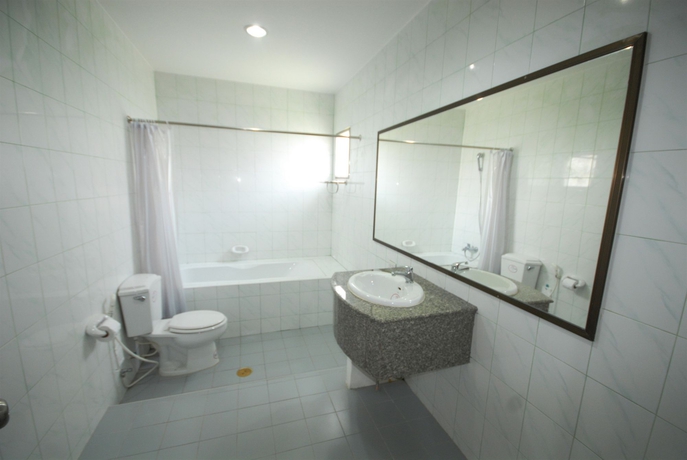 Imagen de la habitación del Hotel Oyo 859 Golden Land. Foto 8