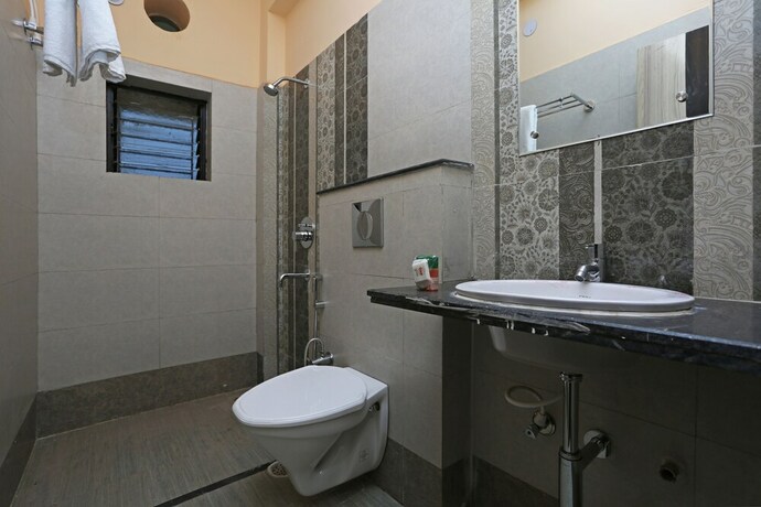 Imagen de la habitación del Hotel Oyo 8858 The Corpz Inn. Foto 4