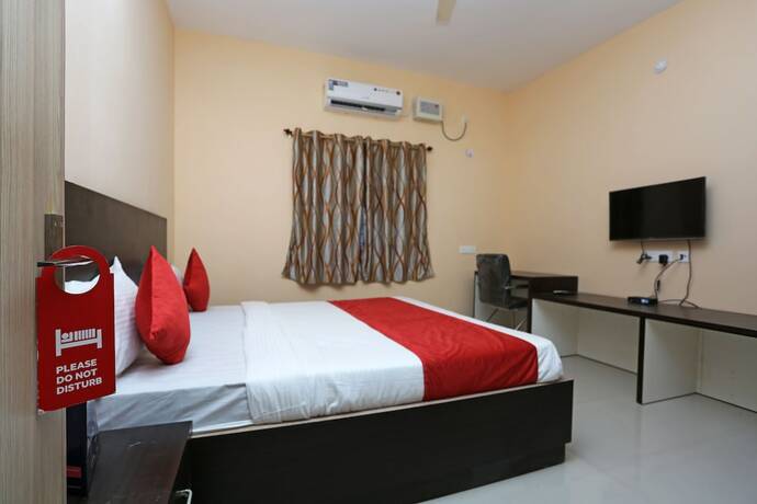 Imagen de la habitación del Hotel Oyo 8858 The Corpz Inn. Foto 9