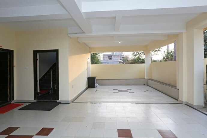Imagen de los interiores del Hotel Oyo 8858 The Corpz Inn. Foto 16
