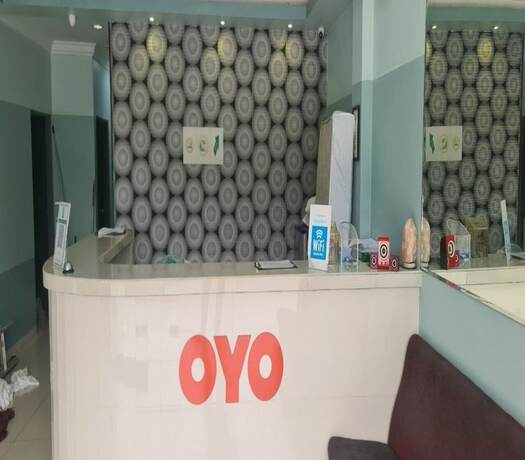 Imagen de los interiores del Hotel Oyo 89407 Ezi. Foto 38