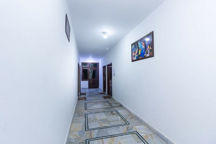 Imagen de los interiores del Hotel Oyo 8951 Royal Regency. Foto 15