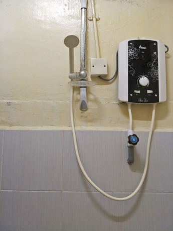 Imagen de la habitación del Hotel Oyo 89651 Harmoni, Kota Bharu. Foto 4