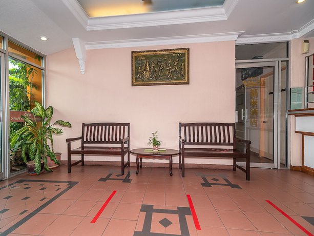 Imagen de los interiores del Hotel Oyo 89864 Holiday Park. Foto 16