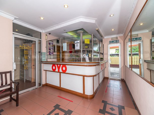 Imagen de los interiores del Hotel Oyo 89864 Holiday Park. Foto 18