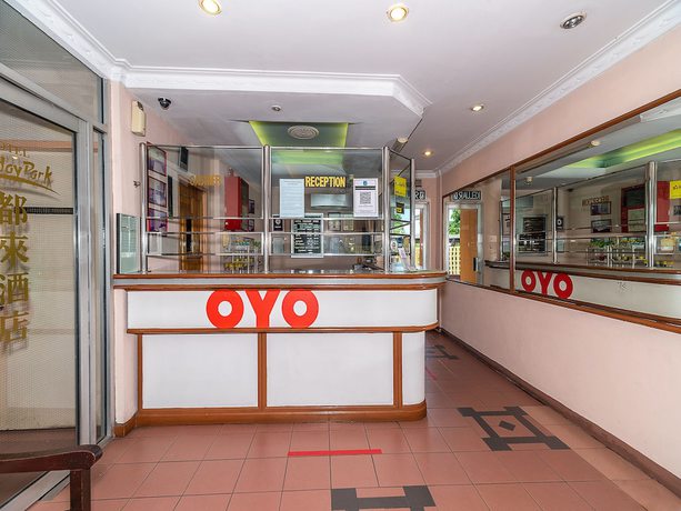 Imagen de los interiores del Hotel Oyo 89864 Holiday Park. Foto 19
