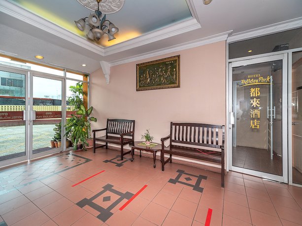 Imagen de los interiores del Hotel Oyo 89864 Holiday Park. Foto 20