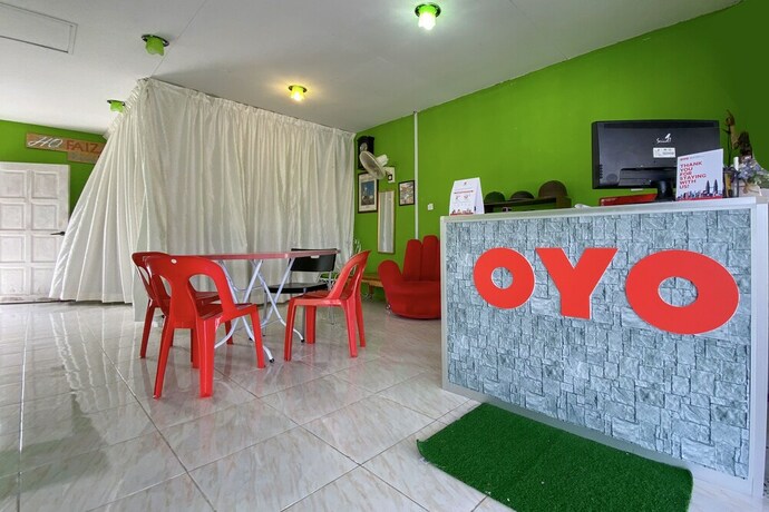 Imagen de los interiores del Hotel Oyo 90168 Serambi Pelangi Chalet. Foto 31