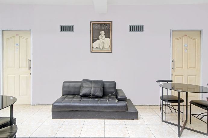 Imagen de los interiores del Hotel Oyo 90499 Fortune. Foto 18