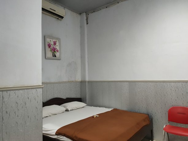 Imagen de la habitación del Hotel Oyo 90529 Baruga Makassar. Foto 4