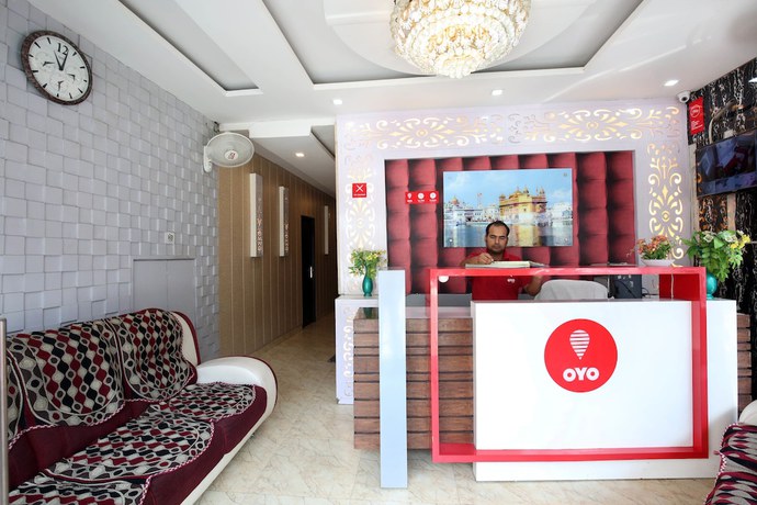 Imagen de los interiores del Hotel Oyo 9055 Rich Inn. Foto 18