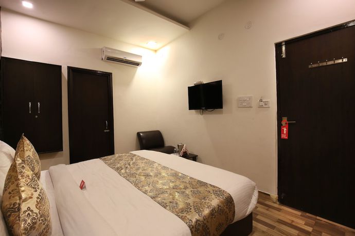 Imagen de la habitación del Hotel Oyo 9055 Rich Inn. Foto 10