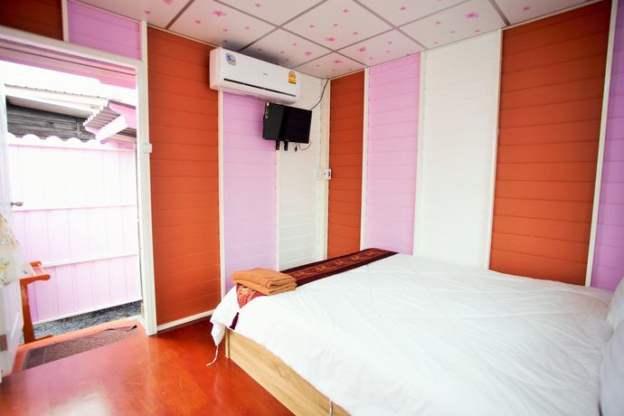 Imagen de los exteriores del Hotel Oyo 906 Bann One Love. Foto 17