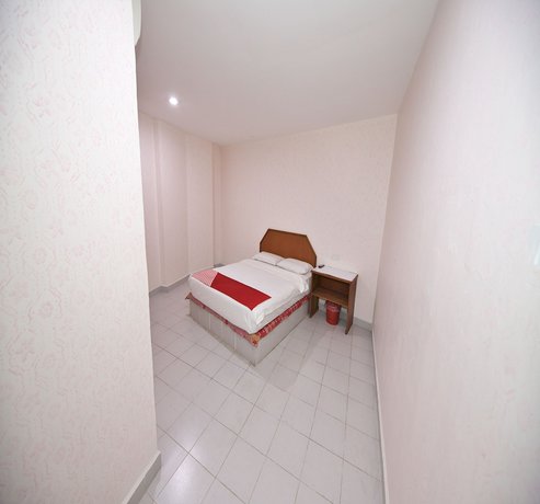 Imagen de la habitación del Hotel Oyo 90902 Desa Murni. Foto 8