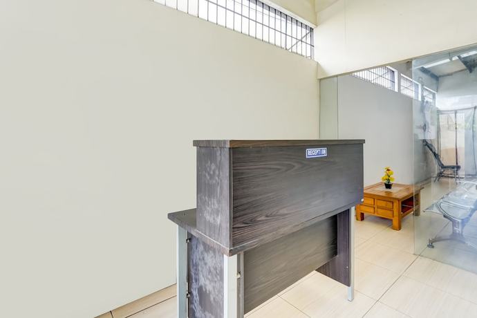 Imagen de los interiores del Hotel Oyo 91361 Benlin D\'kost Syariah. Foto 15