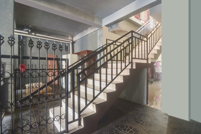 Imagen de los interiores del Hotel Oyo 91755 Priska Kost Dan Homestay. Foto 16