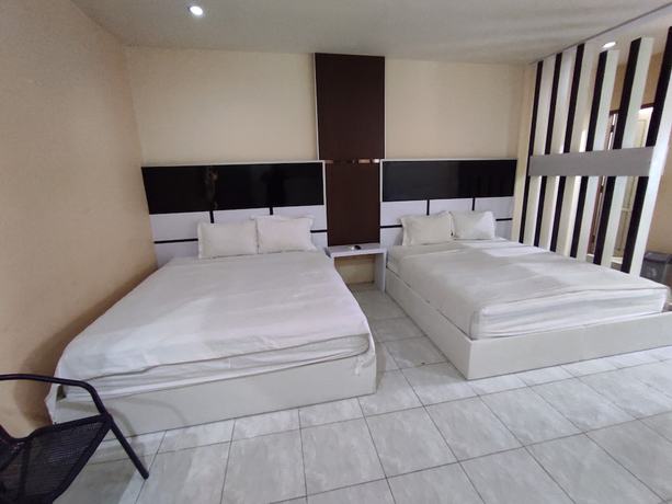 Imagen de la habitación del Hotel Oyo 92089 Subur. Foto 15
