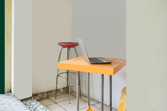 Imagen de los interiores del Hotel Oyo 92110 Christine Home Stay Syariah. Foto 20