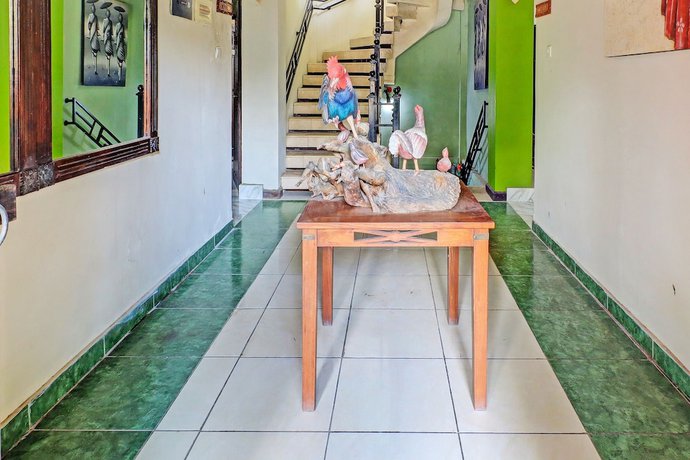 Imagen de los interiores del Hotel Oyo 92439 Tower Klungkung. Foto 13