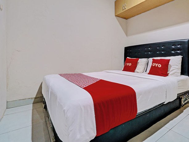 Imagen de la habitación del Hotel Oyo 92768 Flagship Exclusive Colombus Near Stasiun Karawang. Foto 3